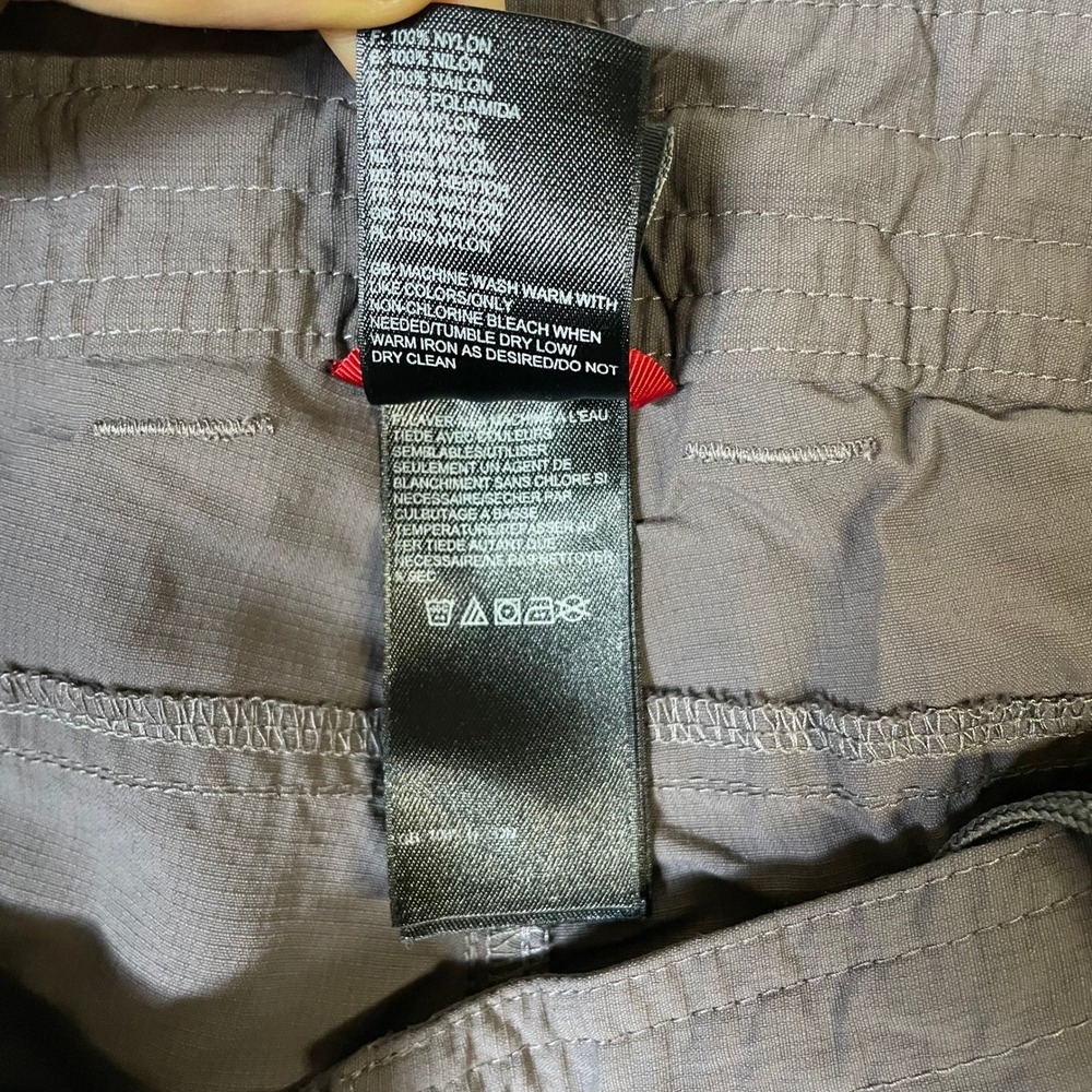 The North Face‎ Womens Grey Nylon Hiking Capri Shorts Size 14 Regular GR 433617 - Picture 6 of 9